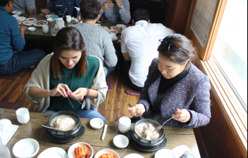 Lunch with new students and ITTP staff