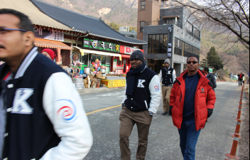 Gyeryongsan Mountain pottery experience-02