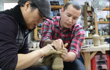 Gyeryongsan Mountain pottery experience-21